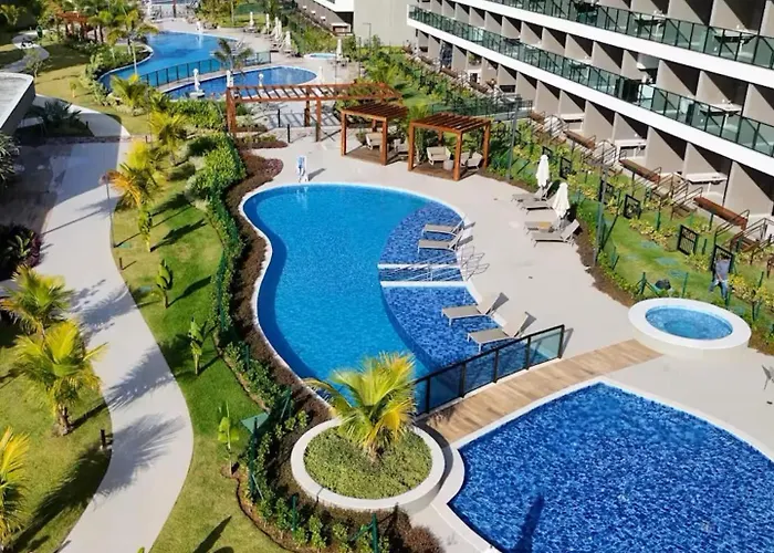 Beach Class Summer até 5 Hóspedes, Resort Novo, Vista Piscinas, Enxoval e Energia Inclusos - Pôrto das Galinhas